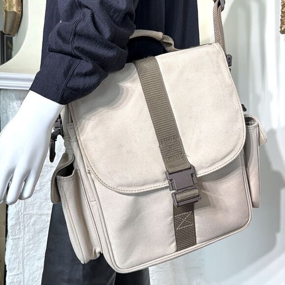 Authentic Tilley Endurable Canvas Travel/Camera Water Resistant Shoulder Bag - Picture 3 of 11